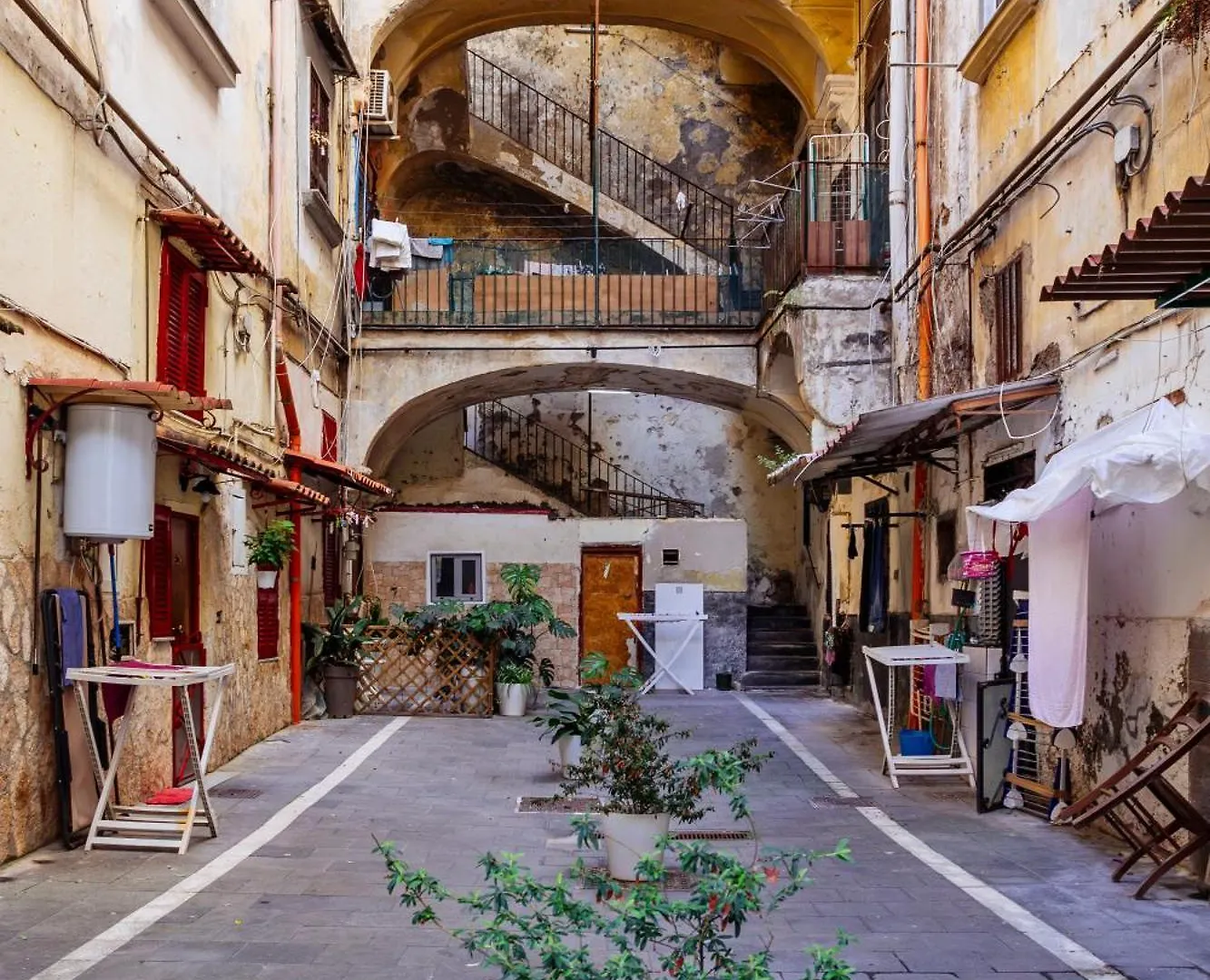 Casa Vacanza Napoli Tourist Experience 0*, Naples Italy